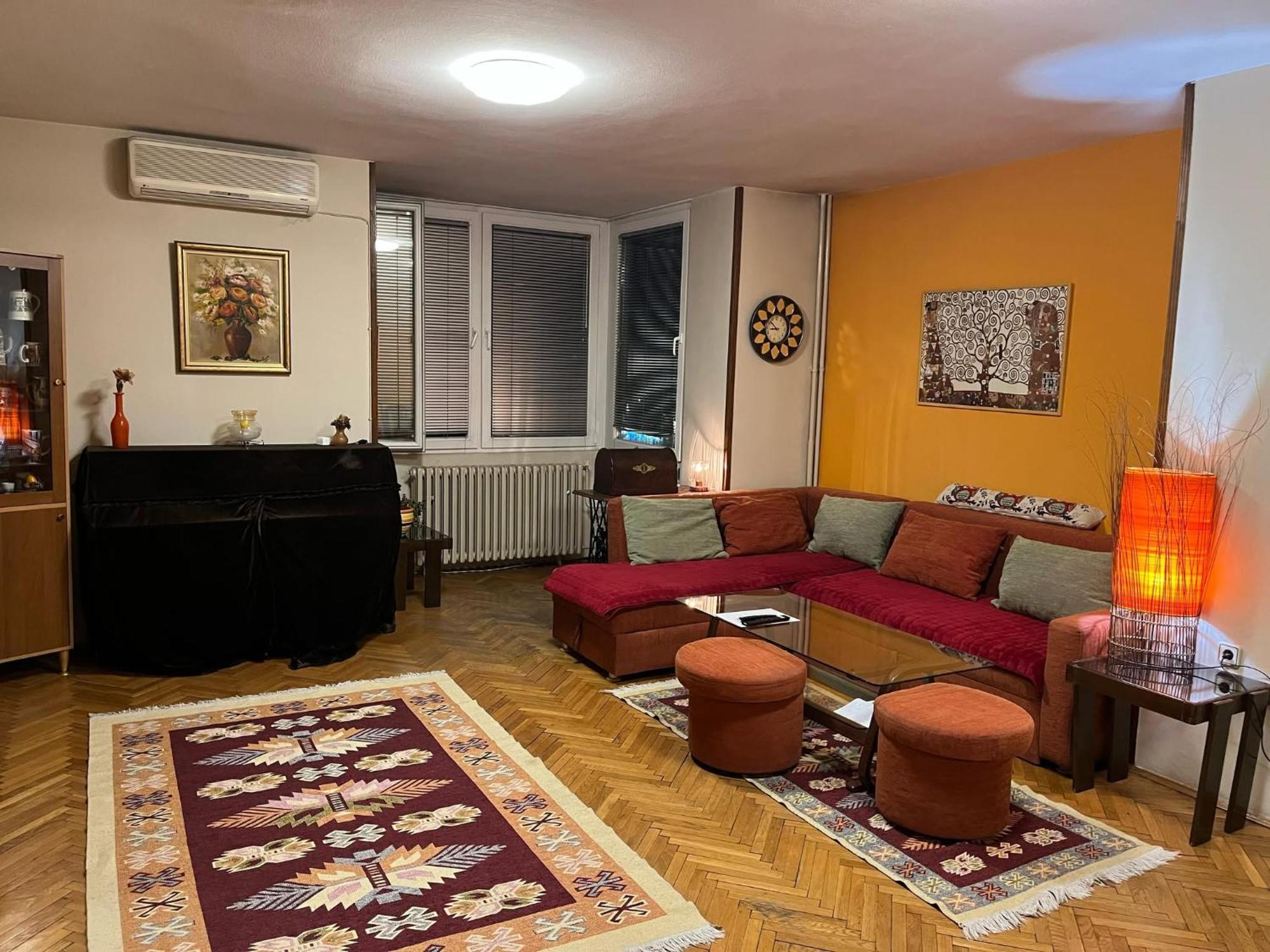 Skopje - Center Bright Apartment Luaran gambar